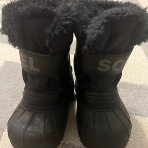 Toddler Snow boots. Good condition!